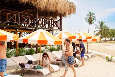 Pasadía Morena Beach Club